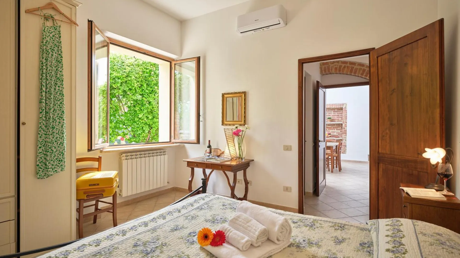 Casa Vacanze Santa Caterina Asciano Aparthotel